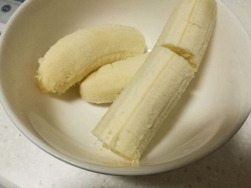 4根香蕉大约多少克糖(4根香蕉大约多少克糖果)