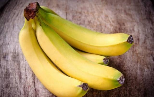 一个香蕉相当于多少克碳水(一个香蕉相当于多少克碳水含量)
